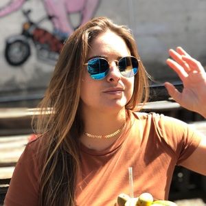 Meet your Posher, Natalie